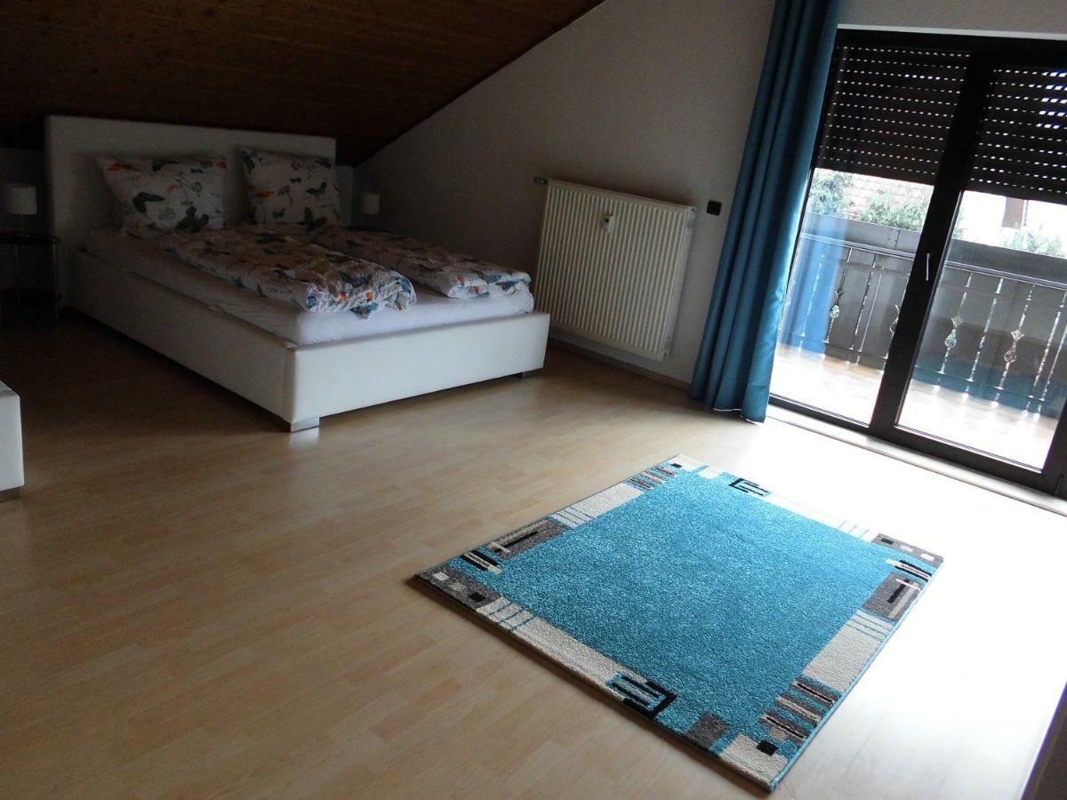 Ferienwohnung-Fuchs บาด ชึนบอร์น ภายนอก รูปภาพ