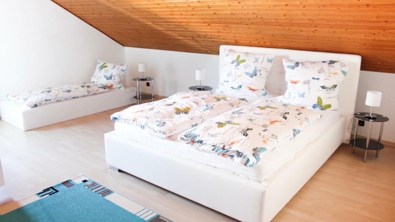 Ferienwohnung-Fuchs บาด ชึนบอร์น ภายนอก รูปภาพ